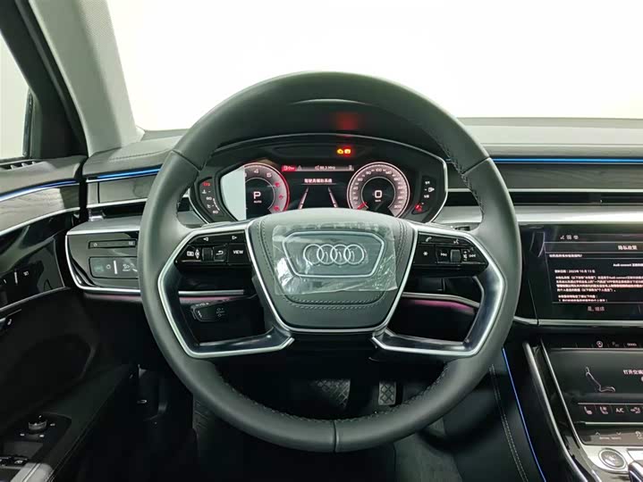 Фото 11 - Audi A8