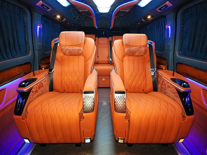 Фото 9 - Mercedes-Benz Vito