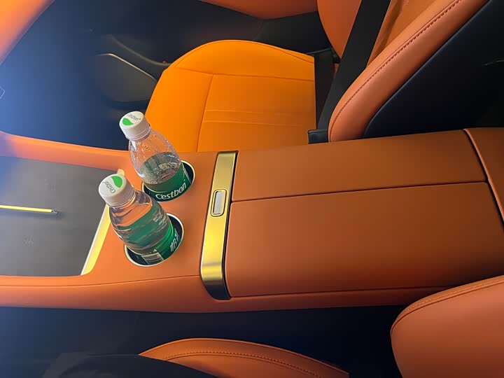 Фото 5 - Xiaomi YU7