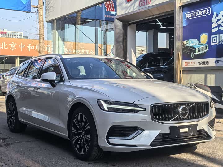 Фото 3 - Volvo V60