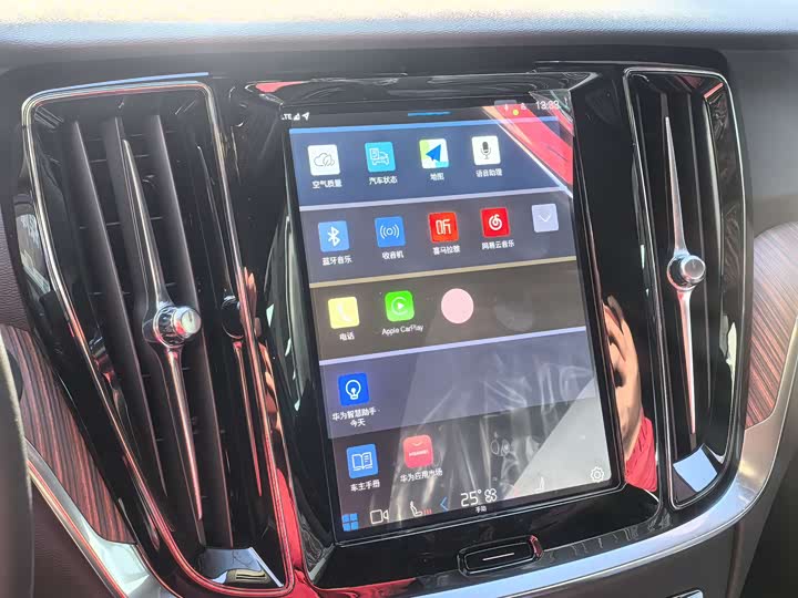 Фото 9 - Volvo V60