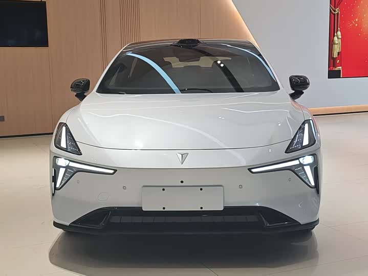 Фото 2 - Changan Deepal L06