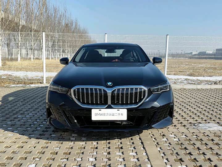 Фото 2 - BMW 5 Series