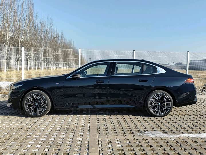 Фото 7 - BMW 5 Series