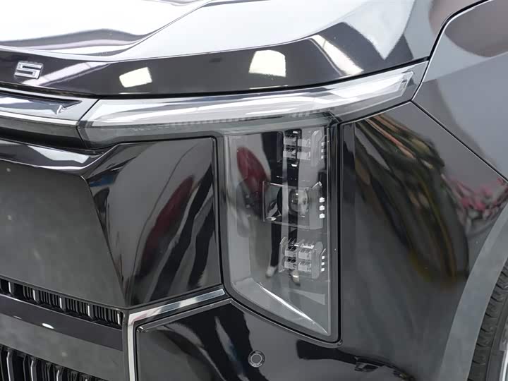 Фото 3 - Maxus Mifa 7