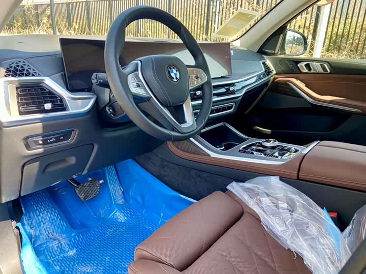 Фото 16 - BMW X7