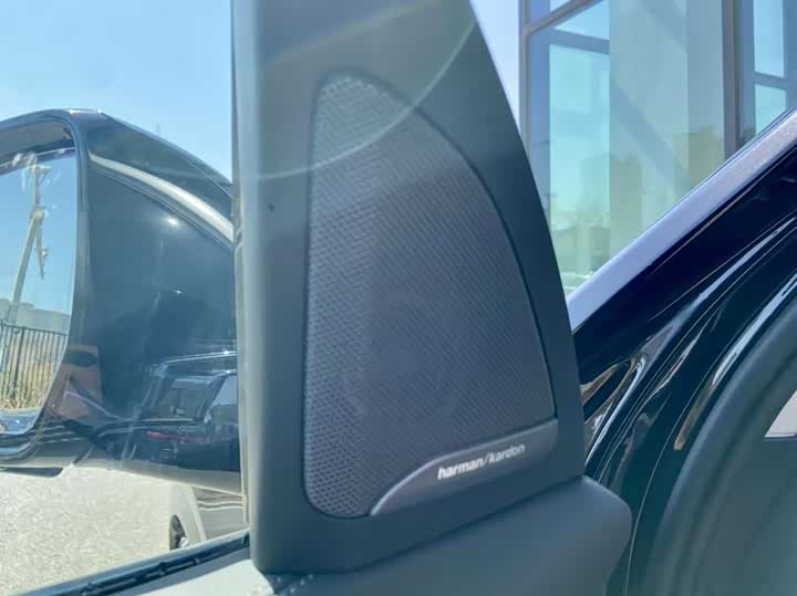 Фото 23 - BMW X7