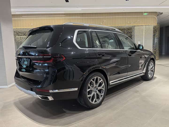 Фото 5 - BMW X7