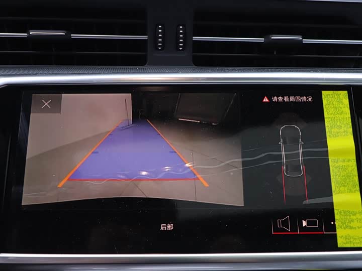 Фото 18 - Audi A6L