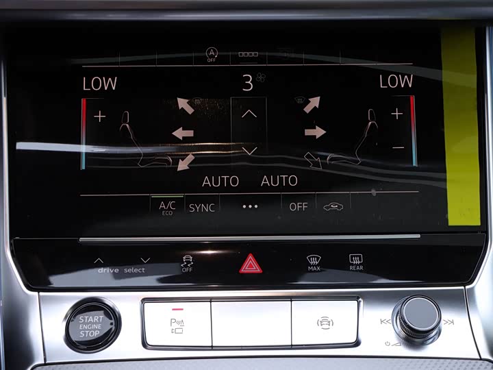 Фото 19 - Audi A6L