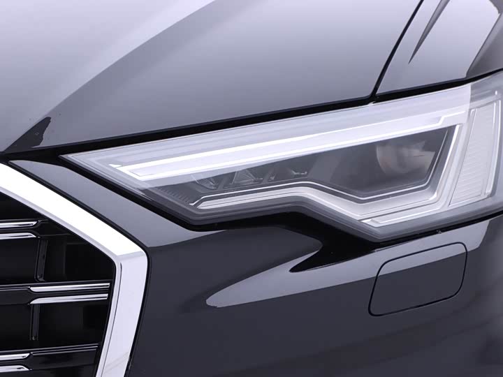 Фото 5 - Audi A6L