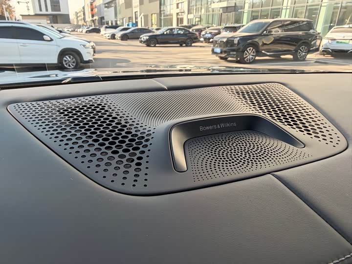 Фото 13 - BMW X7