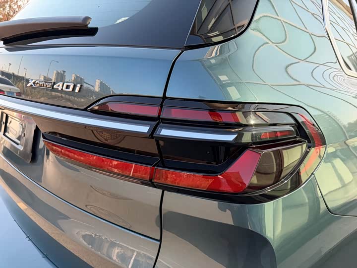 Фото 33 - BMW X7