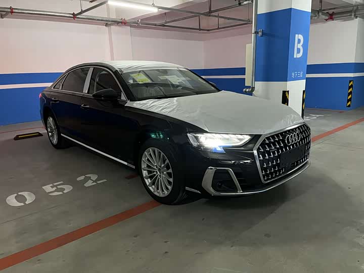 Фото 3 - Audi A8