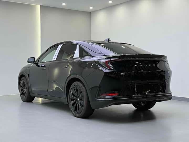 Фото 4 - BAIC Arcfox Alpha S