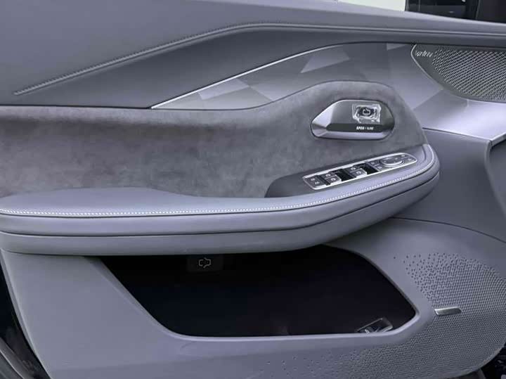 Фото 6 - BAIC Arcfox Alpha S