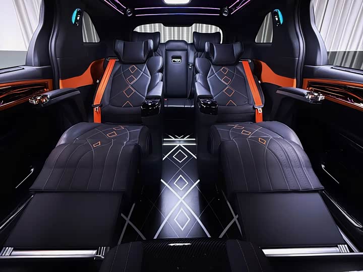 Фото 7 - Toyota Granvia