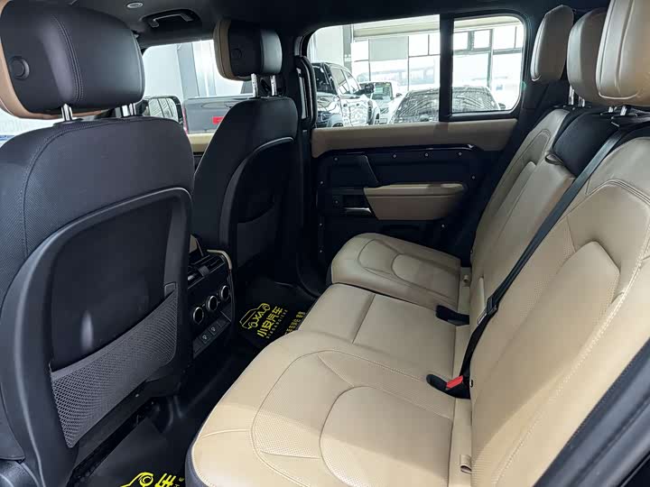 Фото 8 - Land Rover Defender