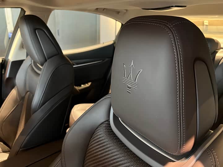 Фото 6 - Maserati Ghibli