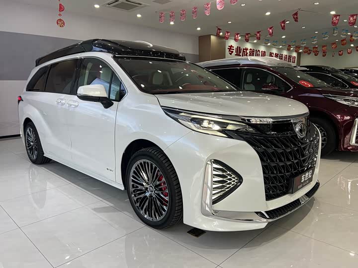 Фото 3 - Toyota Sienna