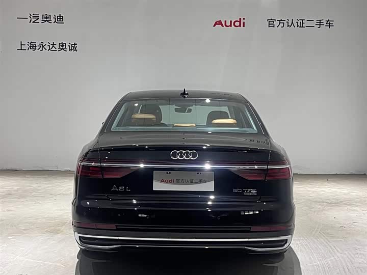 Фото 3 - Audi A8