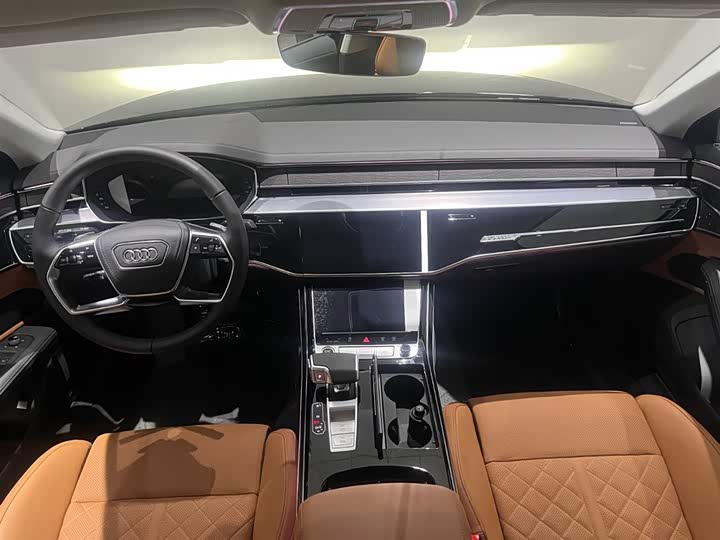 Фото 6 - Audi A8