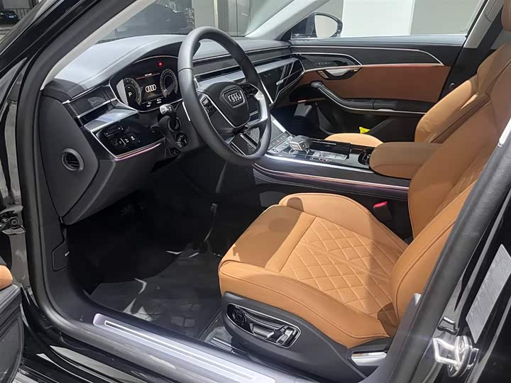 Фото 7 - Audi A8