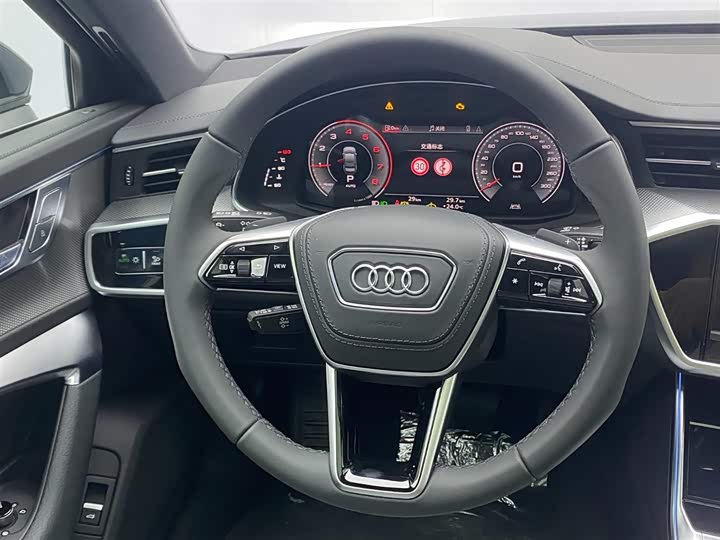Фото 12 - Audi A6L