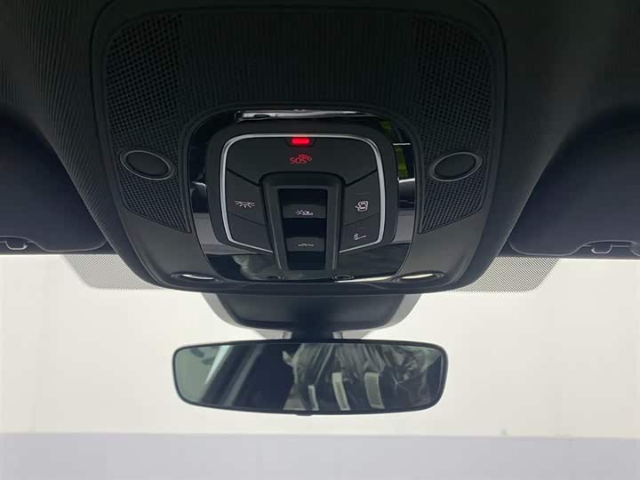 Фото 16 - Audi A6L