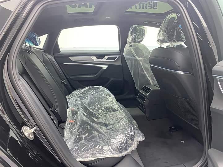 Фото 21 - Audi A6L