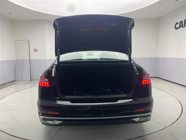 Фото 24 - Audi A6L