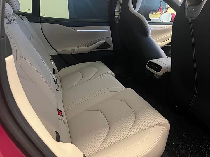 Фото 7 - Xiaomi SU7