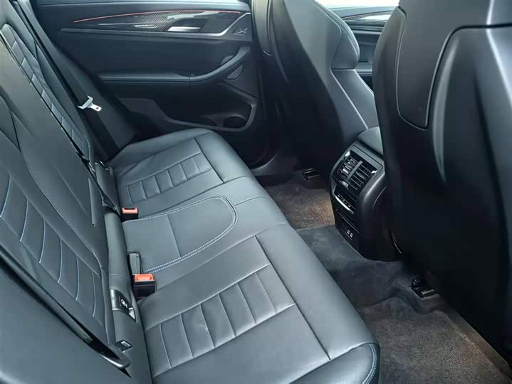 Фото 10 - BMW X4