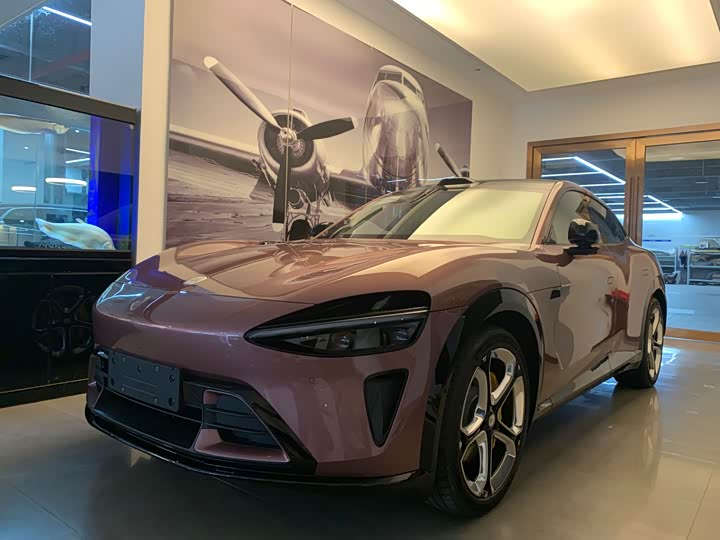 Фото 1 - Xiaomi YU7