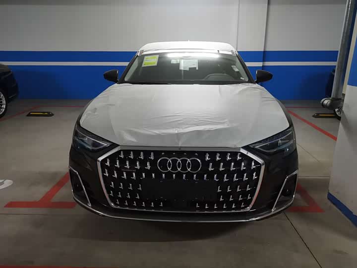 Фото 5 - Audi A8