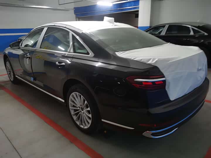 Фото 7 - Audi A8