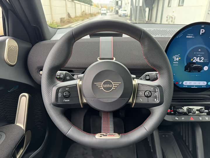 Фото 18 - Mini Aceman