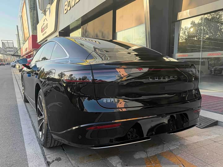 Фото 3 - Luxeed S7