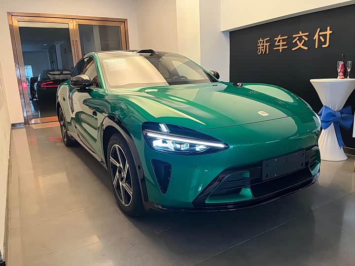 Фото 3 - Xiaomi YU7