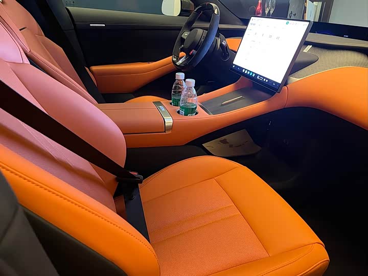 Фото 5 - Xiaomi YU7