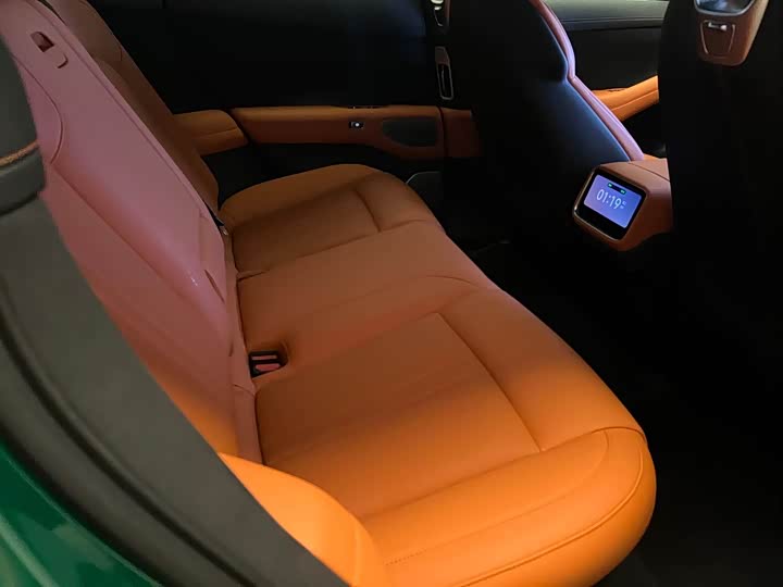 Фото 7 - Xiaomi YU7