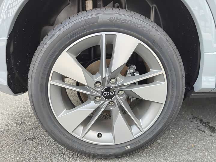 Фото 10 - Audi Q2L