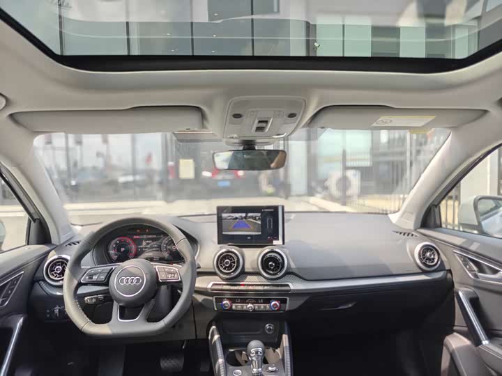 Фото 8 - Audi Q2L