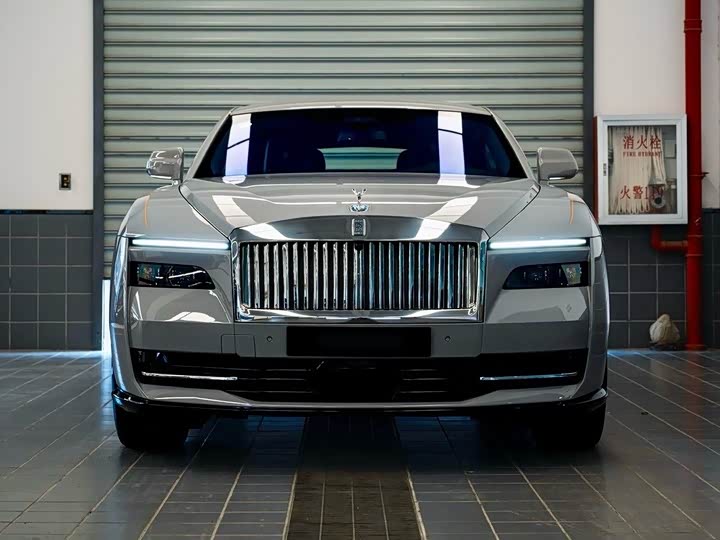Фото 2 - Rolls-Royce Spectre