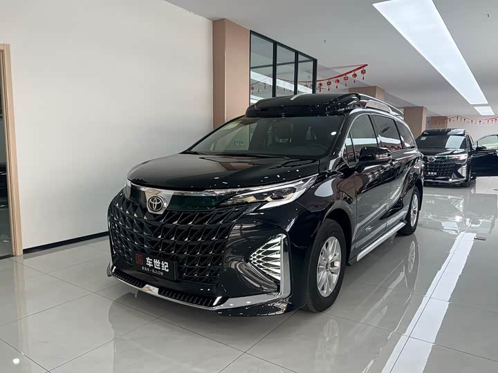 Фото 1 - Toyota Granvia