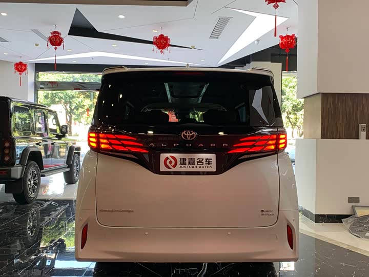 Фото 5 - Toyota Alphard