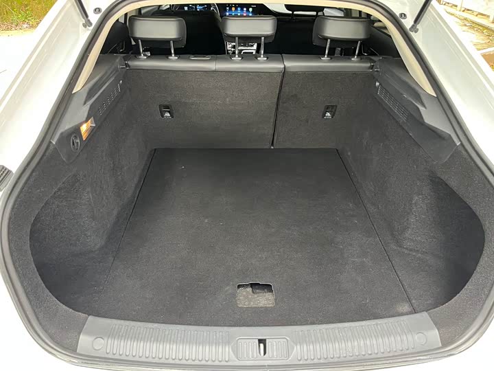 Фото 25 - Bestune B70