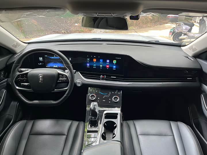 Фото 4 - Bestune B70