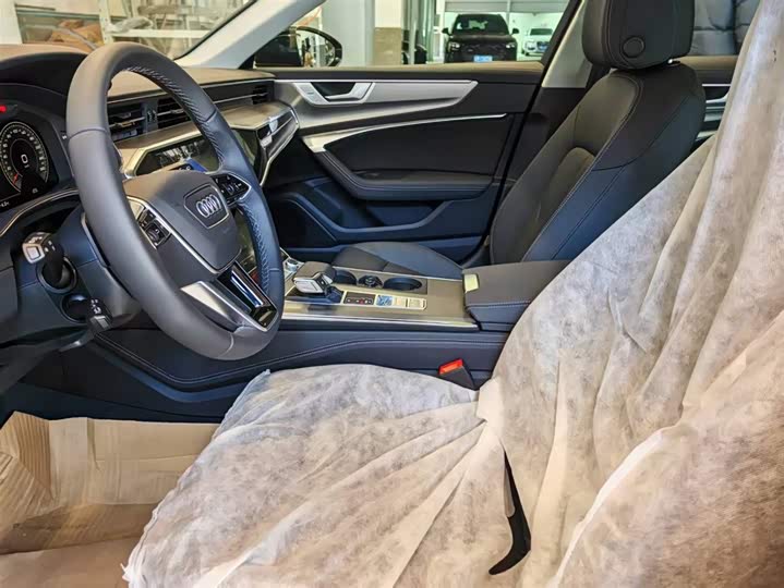 Фото 5 - Audi A6