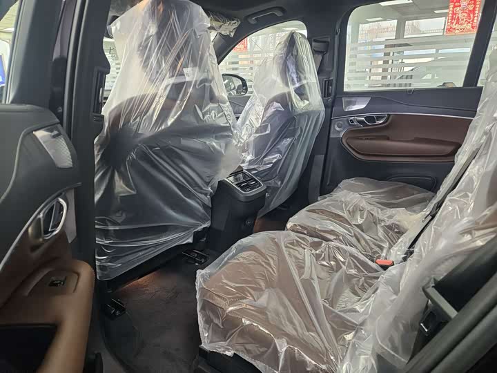 Фото 4 - Volvo XC90